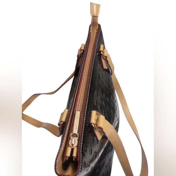 Arcadia - Patent Leather Shoulder Bag - Picture 2 of 14